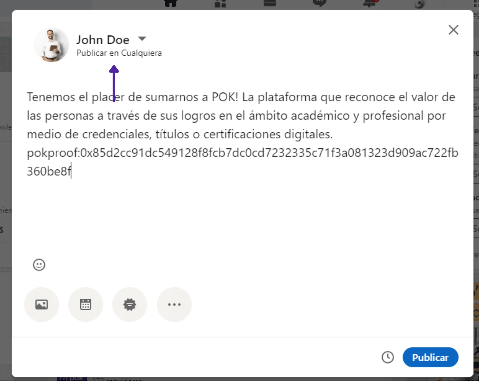 Editor de publicaciones de LinkedIn con el código POK Proof pegado en el post
